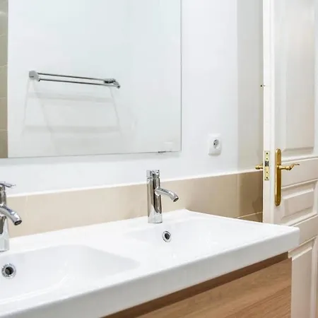 Eixample - Pova Apartment Barcelona